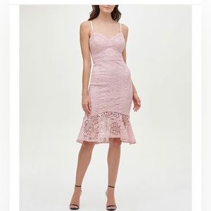 Guess
V-Neck Sleeveless Flounce Hem Floral Lace Sheath Dress